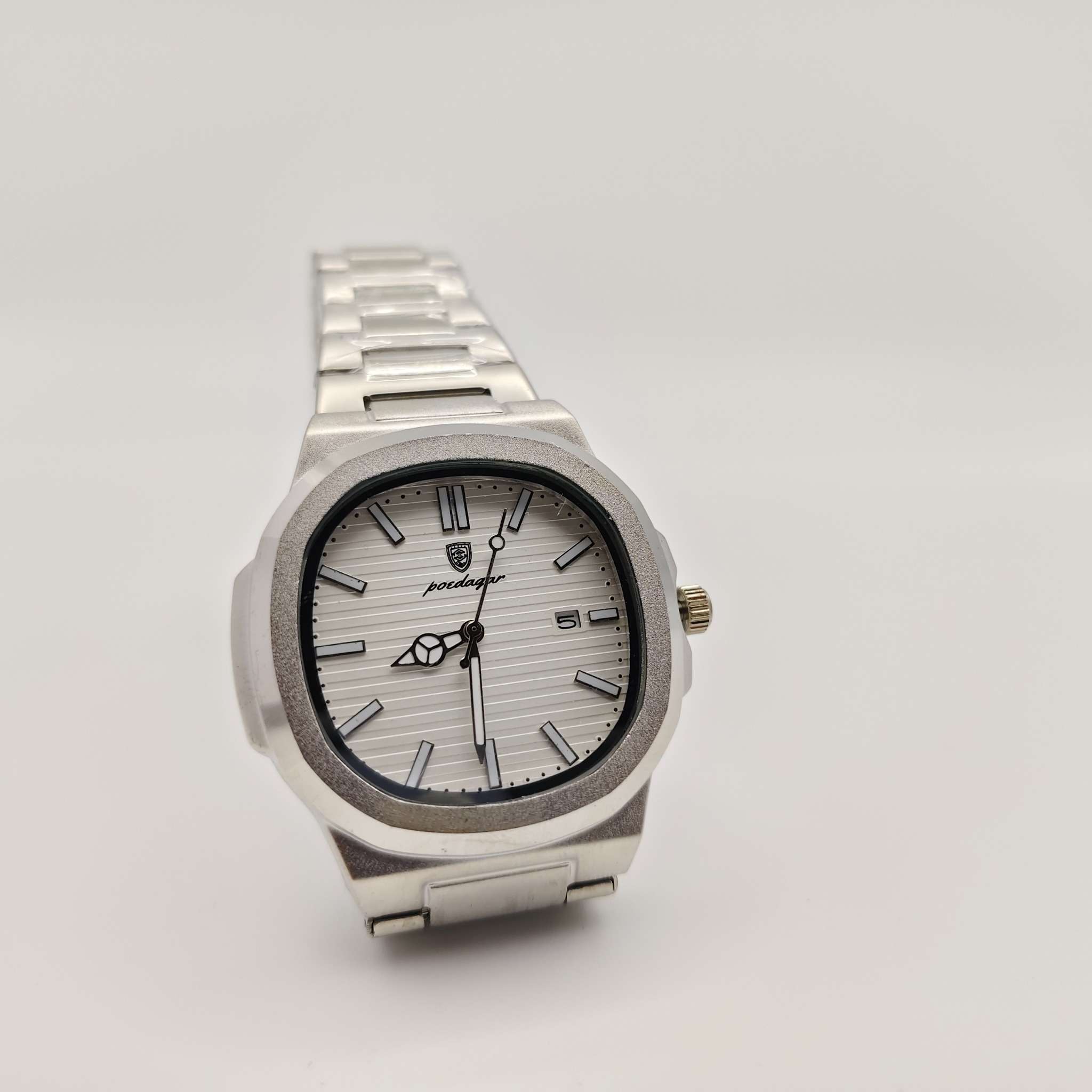 Poedagar Silver Analog Men's Watch with Stainless Steel Strap