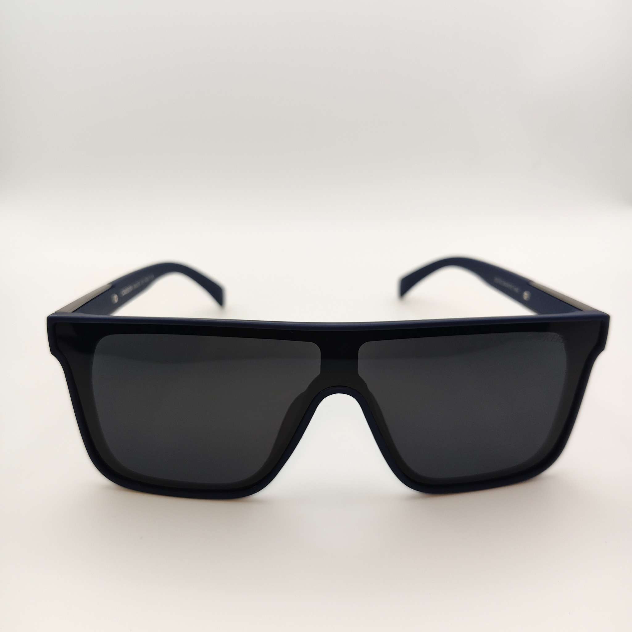 Shield Style Black Sunglasses – Oversized Wraparound Fashion Eyewear